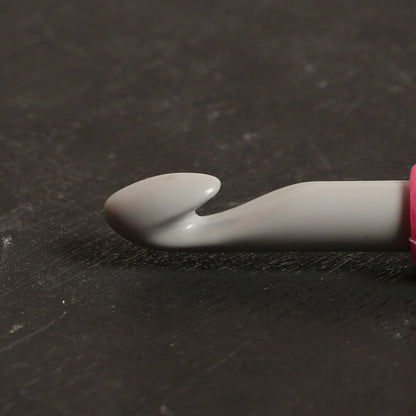 Pony Easy Grip 10 mm 15 cm Pembe Yumuşak Saplı Yün Tığ - 56814